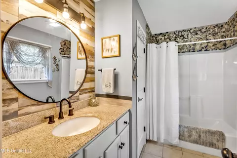 Bath - 8316 Amoka Dr, Diamondhead, MS 39525 photo 1 of 2