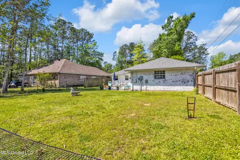 Exterior - 8316 Amoka Dr, Diamondhead, MS 39525 photo 8 of 10