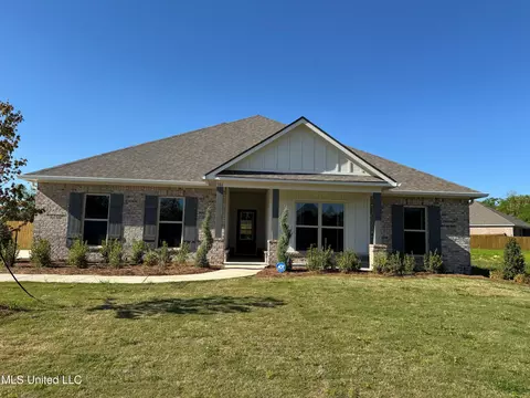 106 Horseshoe Blvd, Clinton, MS 39056