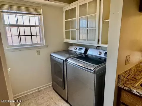 976 Garvin St, Jackson, MS 39206 photo 15