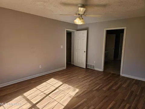 5746 Eagleston Dr, Olive Branch, MS 38654 photo 17