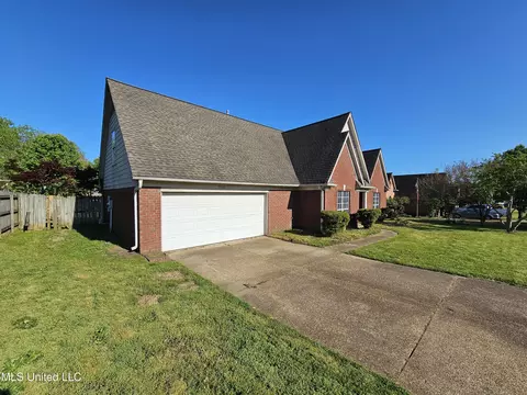 5746 Eagleston Dr, Olive Branch, MS 38654 photo 2