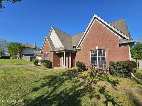 5746 Eagleston Dr, Olive Branch, MS 38654 photo 3