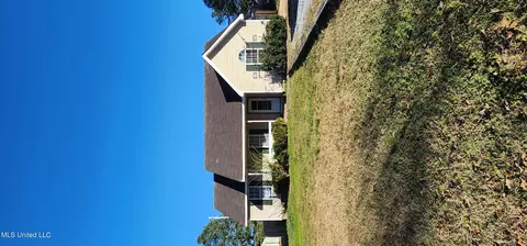 349 Cuba St, Holly Springs, MS 38635