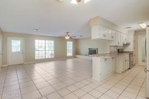 16 B Baxter Rd, Wiggins, MS 39577 photo 3