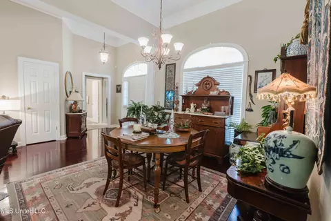 417 Devonport Cir, Raymond, MS 39154 photo 4