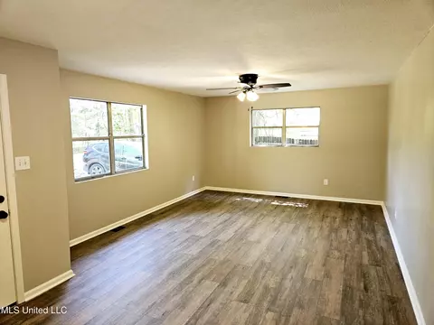 Living - 3925 Harold Dr, Jackson, MS 39212 photo 2 of 2