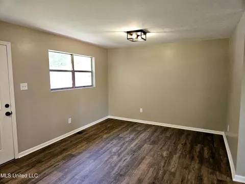 Living - 3925 Harold Dr, Jackson, MS 39212 photo 1 of 2