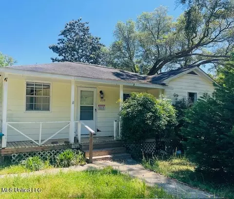2218 Searle Ave, Gulfport, MS 39507