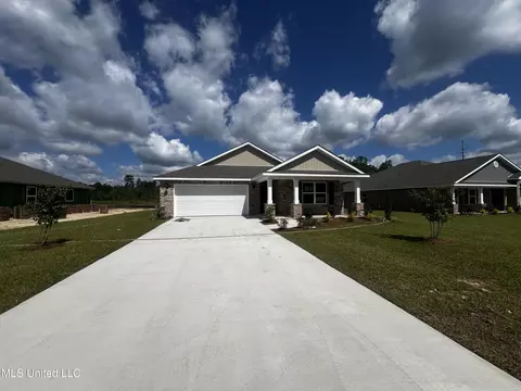 9689 Reserve Blvd, Biloxi, MS 39532