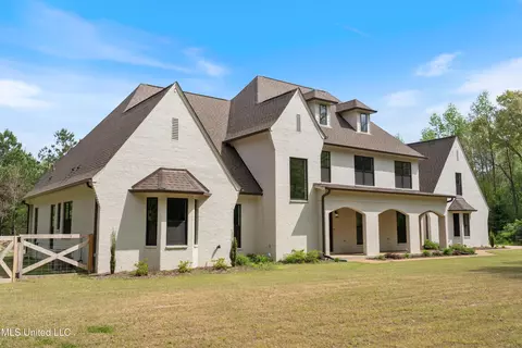 Exterior - 6978 Vaiden Rd, Hernando, MS 38632 photo 2 of 16