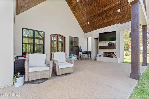 Exterior - 6978 Vaiden Rd, Hernando, MS 38632 photo 7 of 16