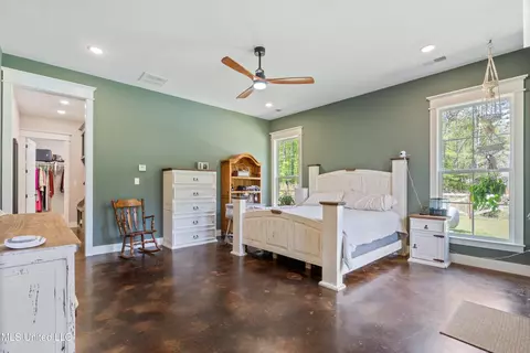 Bedroom - 6978 Vaiden Rd, Hernando, MS 38632 photo 3 of 6