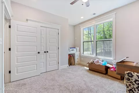 Bedroom - 6978 Vaiden Rd, Hernando, MS 38632 photo 6 of 6