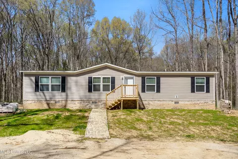 1721 Hidden Valley Rd, Coldwater, MS 38618