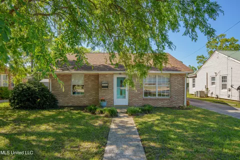 1219 27th St, Gulfport, MS 39501