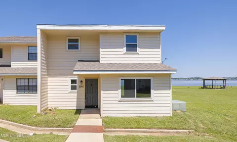 1055 Windrose Dr, Brandon, MS 39047