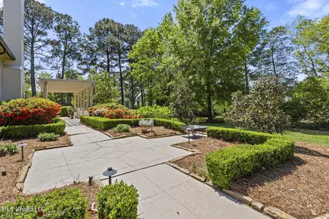 Exterior - 115 Royal Lytham, Jackson, MS 39211 photo 8 of 11