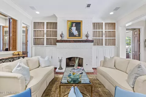 Living - 115 Royal Lytham, Jackson, MS 39211 photo 4 of 6
