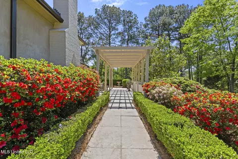 Exterior - 115 Royal Lytham, Jackson, MS 39211 photo 7 of 11