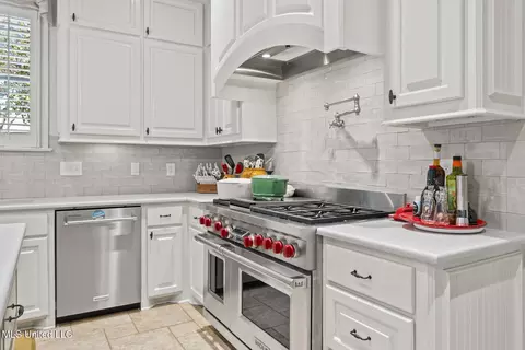 Kitchen - 115 Royal Lytham, Jackson, MS 39211 photo 3 of 7