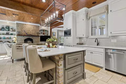 Kitchen - 115 Royal Lytham, Jackson, MS 39211 photo 2 of 7