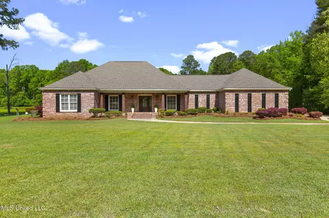211 Lake Terrace Pl, Brandon, MS 39047