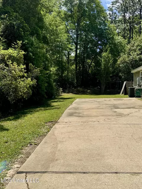 Exterior - 19211 Crestwick St, Saucier, MS 39574 photo 4 of 5