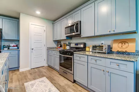 1007 Enclave Cir, Long Beach, MS 39560 photo 11