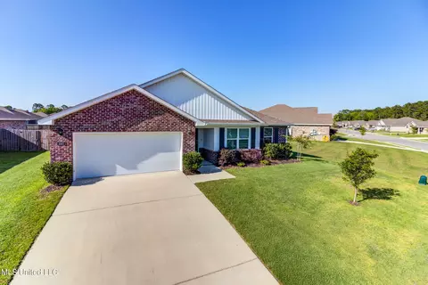1007 Enclave Cir, Long Beach, MS 39560 photo 3