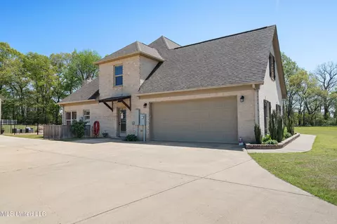 Exterior - 2850 Horn Lake Rd, Hernando, MS 38632 photo 3 of 12
