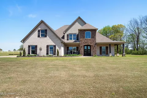 Exterior - 2850 Horn Lake Rd, Hernando, MS 38632 photo 2 of 12