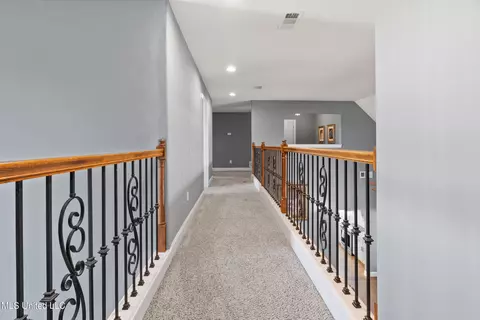 Entry Way - 2850 Horn Lake Rd, Hernando, MS 38632 photo 5 of 6