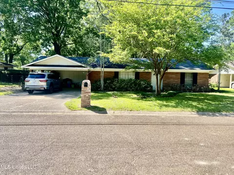 136 Pecanwood Dr, Natchez, MS 39120