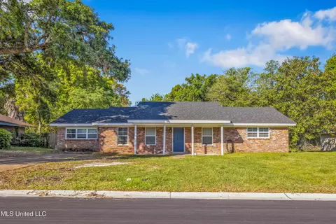 111 Edmund Dr, Long Beach, MS 39560