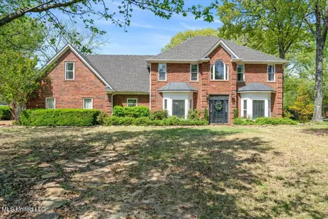 8538 Collinswood Dr, Olive Branch, MS 38654