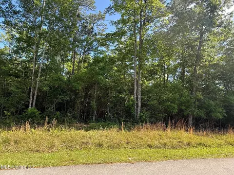 6328 Banyan Pl, Diamondhead, MS 39525