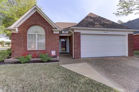 9240 Huron Dr, Olive Branch, MS 38654