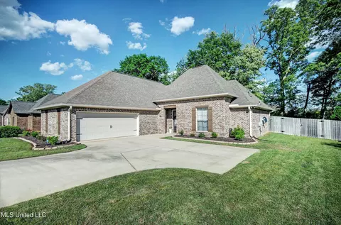 236 Cooper Ln, Canton, MS 39046