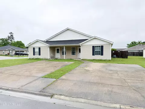15130 Deer Creek Dr, Biloxi, MS 39532