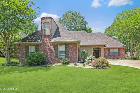 141 Navajo Cir, Clinton, MS 39056