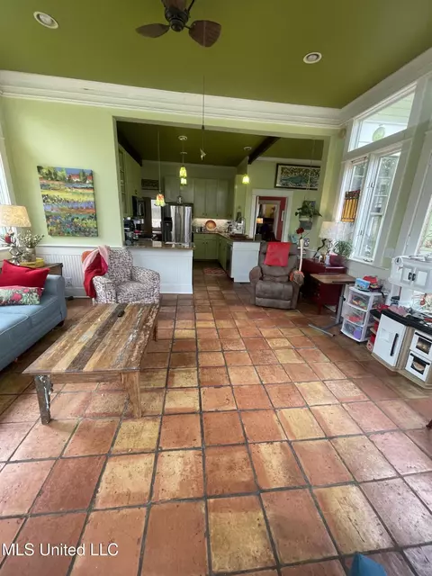 Kitchen - 800 Gillespie St, Jackson, MS 39202 photo 2 of 5