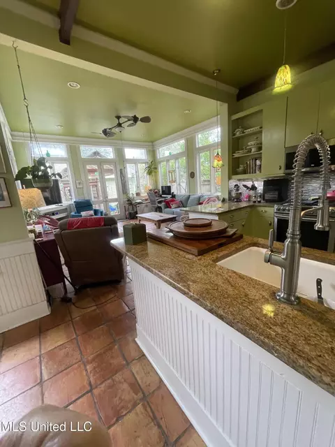 Kitchen - 800 Gillespie St, Jackson, MS 39202 photo 1 of 5