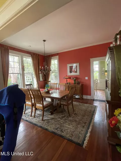 Dining - 800 Gillespie St, Jackson, MS 39202 photo 1 of 2