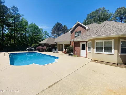 Exterior - 140 Oak View Dr, Terry, MS 39170 photo 10 of 16