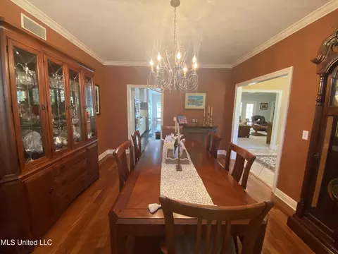 Dining - 140 Oak View Dr, Terry, MS 39170 photo 3 of 6