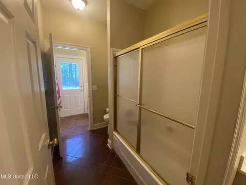 Bath - 140 Oak View Dr, Terry, MS 39170 photo 7 of 13