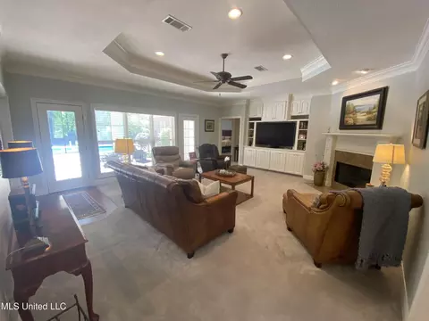 Living - 140 Oak View Dr, Terry, MS 39170 photo 4 of 5