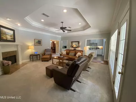 Living - 140 Oak View Dr, Terry, MS 39170 photo 3 of 5