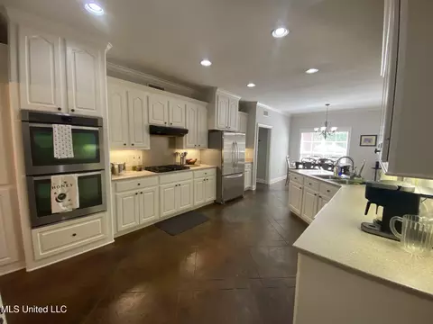 Kitchen - 140 Oak View Dr, Terry, MS 39170 photo 2 of 4